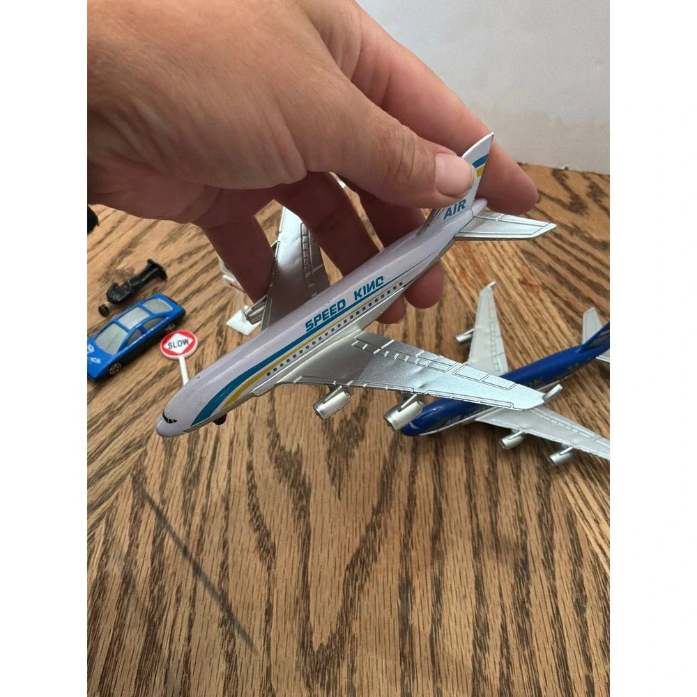 [Aviation] Unisex Unbranded Airport Playset OS Multicolor
